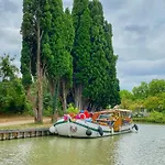 Bijou SURDESPINE air conditioned 100m to Historic 4 Cathar Châteaux Lastours access to a very pretty riverside garden!! * Lastours