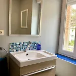Appartement Bijou SURDESPINE air conditioned 100m to Historic 4 Cathar Châteaux Lastours access to a very pretty riverside garden!!