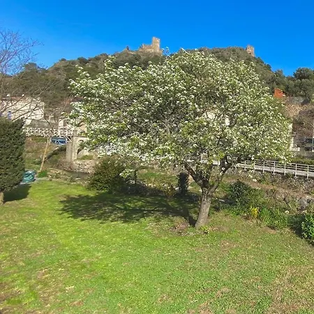 Apartman Bijou Surdespine Air Conditioned 100m To Historic 4 Cathar Chateaux Access To A Very Pretty Riverside Garden!! Lastours