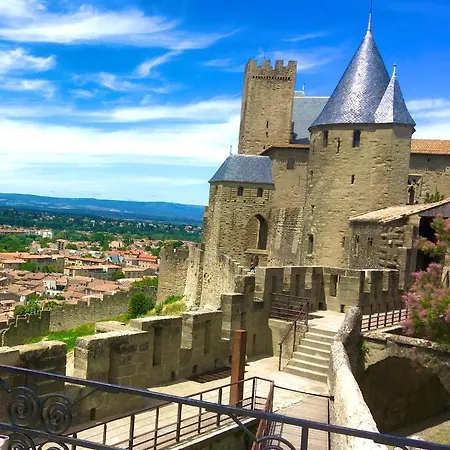 Bijou Surdespine Air Conditioned 100m To Historic 4 Cathar Châteaux Access To A Very Pretty Riverside Garden!! Lastours